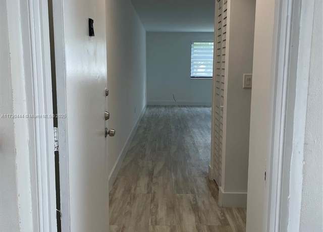 Property at 460 W Park Dr #207, Miami, FL 33172, 2 beds, 1 bath