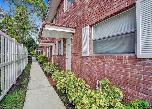 Property at 9660 NW 35th St, Coral Springs, FL 33065, 16 beds, 12 baths