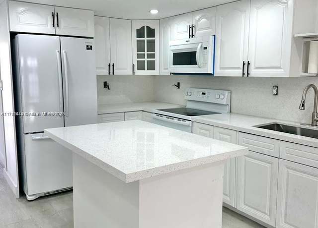 Property at 12025 SW 10th St #204, Miami, FL 33184, 2 beds, 2 baths