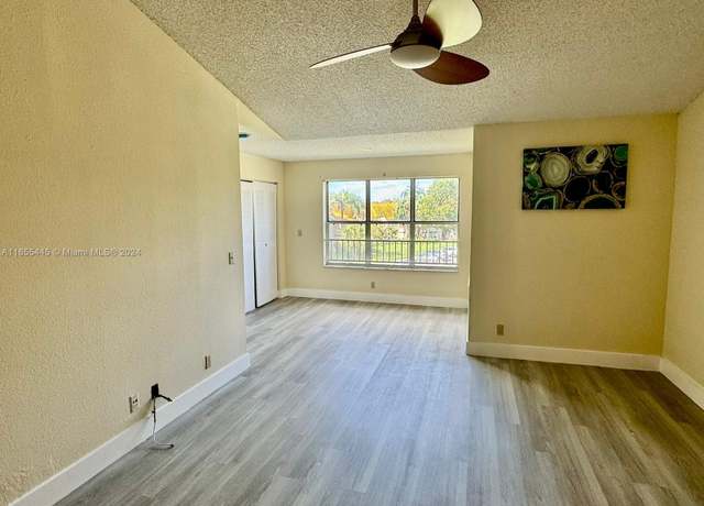 Property at 3390 N Pinewalk Dr N #1038, Margate, FL 33063, 2 beds, 2 baths