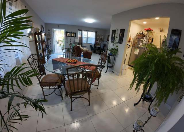 Property at 714 Saxony O Unit O, Delray Beach, FL 33446, 1 bed, 1.5 baths
