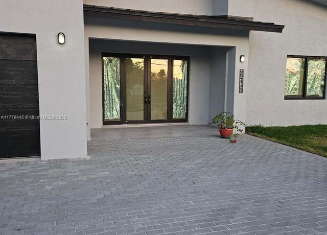 Property at 22451 SW 118 Ave, Miami, FL 33170, 4 beds, 4.5 baths