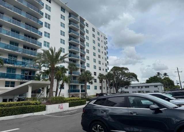 Property at 7501 E Treasure Dr Unit 2G, North Bay Village, FL 33141, 1 bed, 1 bath
