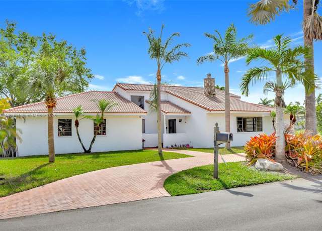 Property at 14501 SW 94th Ave, Miami, FL 33176, 3 beds, 3 baths