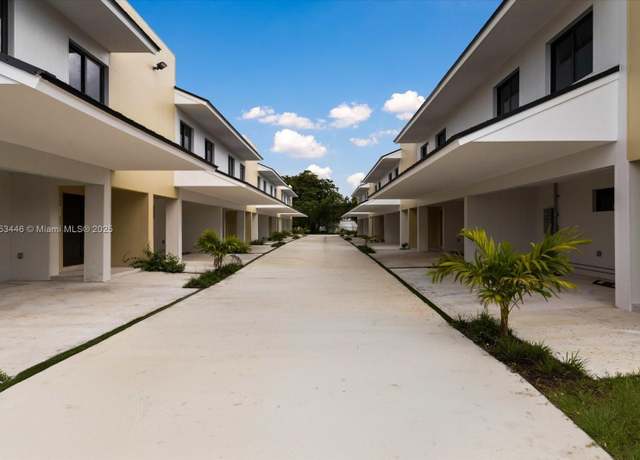 Property at 566 NW 7th St #5, Florida City, FL 33034, 3 beds, 2.5 baths