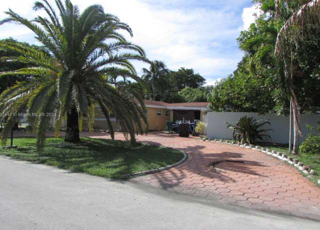 Property at 2902 SW 67th Ter, Miramar, FL 33023, 4 beds, 2 baths