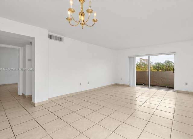 Property at 6884 N Kendall Dr Unit C404, Pinecrest, FL 33156, 2 beds, 1.5 baths