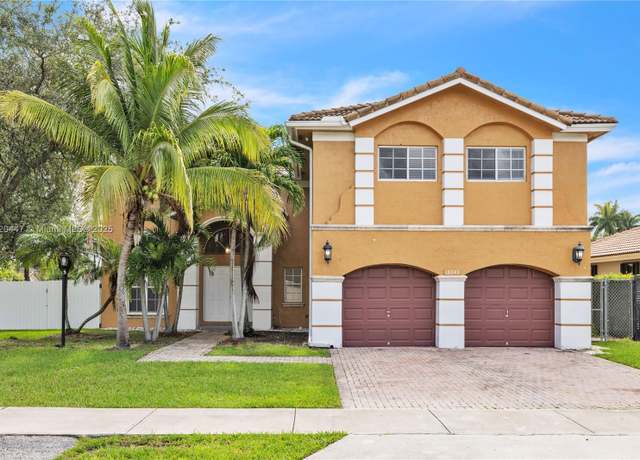 Property at 18043 SW 149th Pl, Miami, FL 33187, 4 beds, 2.5 baths
