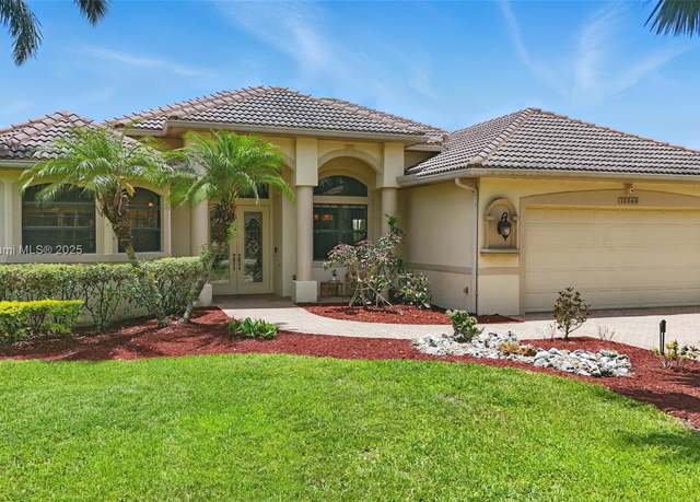 Property at 15560 Old Olga Rd, Fort Myers, FL 33920, 3 beds, 2 baths