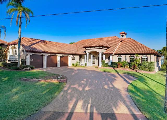 Property at 2186 Rockledge Dr, Rockledge, FL 32955, 4 beds, 4 baths