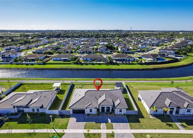 Property at 19080 SW 133 Ct, Miami, FL 33177, 5 beds, 4.5 baths