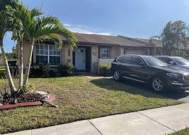 Property at 9520 W Daffodil Ln, Miramar, FL 33025, 2 beds, 2 baths