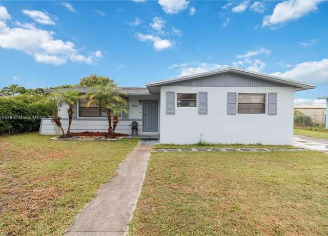 Property at 14952 SW 297th Ter, Homestead, FL 33033, 4 beds, 2 baths