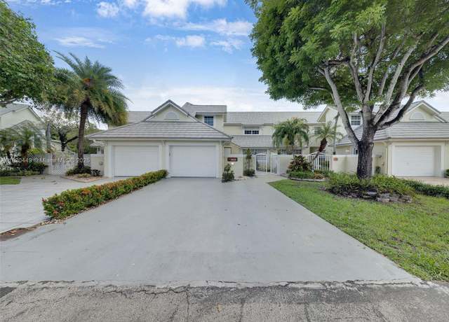 Property at 9933 NW 49th Ter, Doral, FL 33178, 3 beds, 3 baths