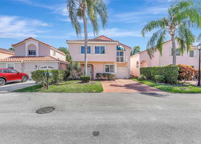 Property at 1163 SE 6th Ct, Dania Beach, FL 33004, 3 beds, 2.5 baths