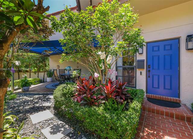 Property at 725 Biltmore Ct, Coral Gables, FL 33134, 2 beds, 2.5 baths