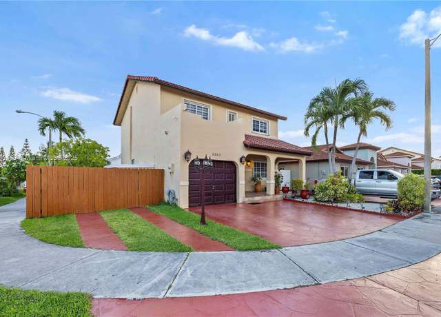 Property at 3502 W 72nd St, Hialeah, FL 33018, 3 beds, 2.5 baths