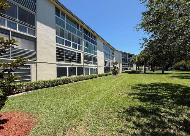 Property at 2305 Lucaya Ln Unit H1, Coconut Creek, FL 33066, 2 beds, 2 baths