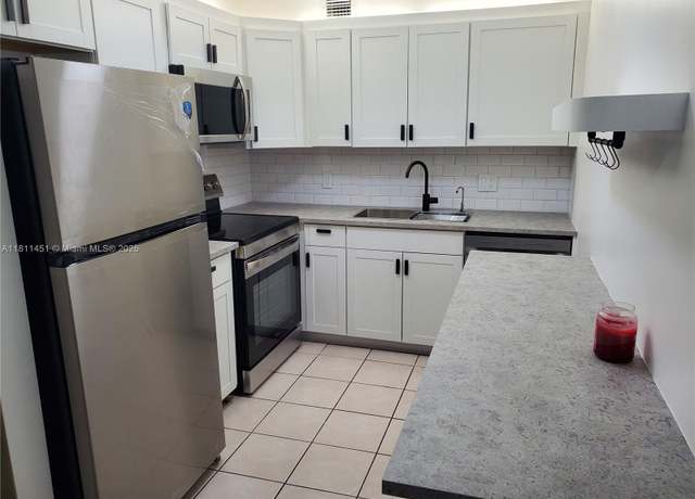 Property at 800 SW 131st Ave Unit 113F, Pembroke Pines, FL 33027, 2 beds, 2 baths