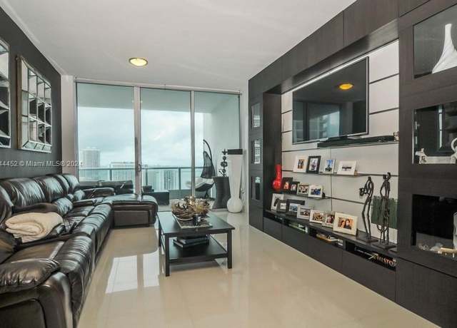 Property at 900 Biscayne Blvd #3810, Miami, FL 33132, 1 bed, 2 baths