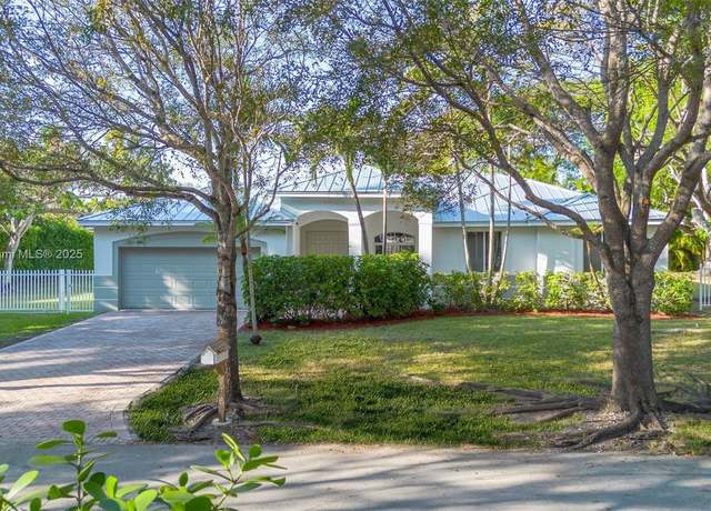 Property at 9431 SW 150th St, Miami, FL 33176, 4 beds, 2.5 baths
