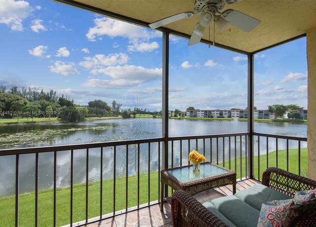 Property at 9400 N Hollybrook Lake Dr Unit 6-206, Pembroke Pines, FL 33025, 1 bed, 1.5 baths