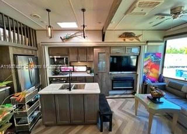 Property at 325 Calusa St #475, Key Largo, FL 33037, 3 beds, 1 bath