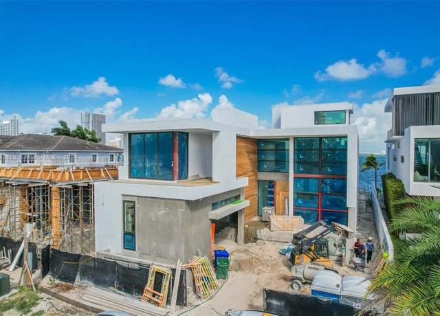 Property at 1045 N Venetian Dr, Miami, FL 33139, 6 beds, 7.5 baths