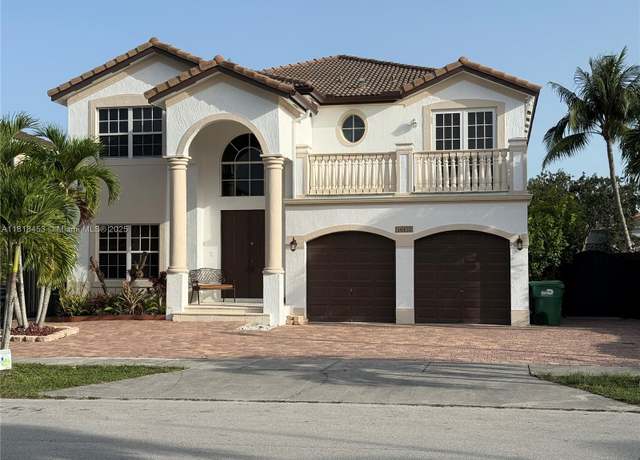 Property at 16472 SW 58th Ter, Miami, FL 33193, 5 beds, 4 baths