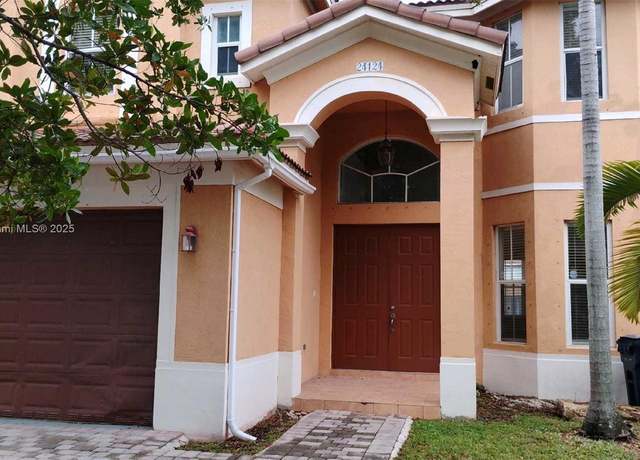 Property at 24124 SW 107th Ct, Homestead, FL 33032, 4 beds, 2 baths