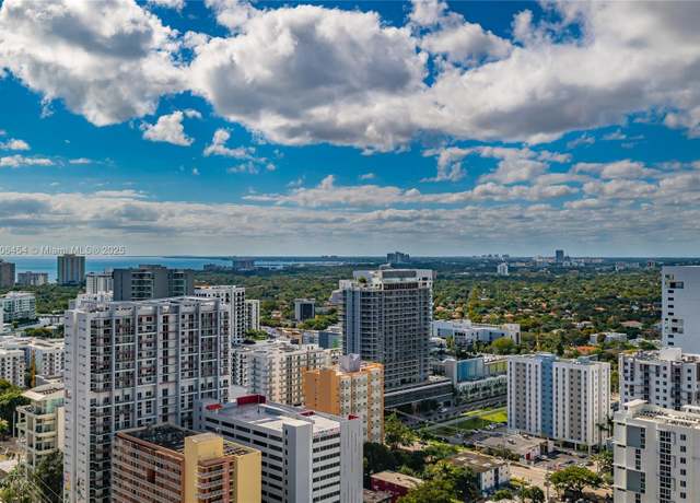Property at 88 SW 7th St #2504, Miami, FL 33130, 2 beds, 2 baths
