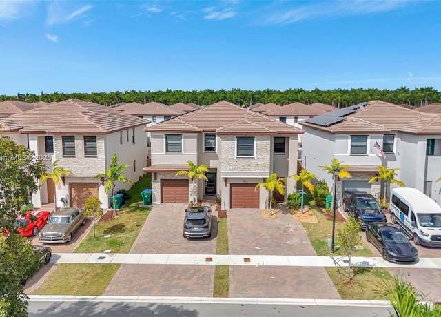 Property at 25448 SW 108th Ave, Homestead, FL 33032, 3 beds, 2.5 baths
