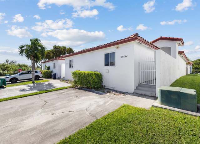 Property at 20747 SW 81st Pl #20747, Cutler Bay, FL 33189, 3 beds, 2 baths