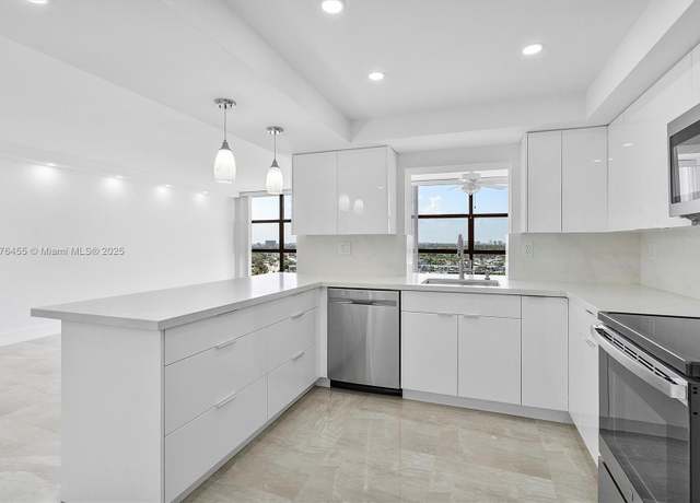 Property at 600 Parkview Dr #1123, Hallandale Beach, FL 33009, 2 beds, 1.5 baths