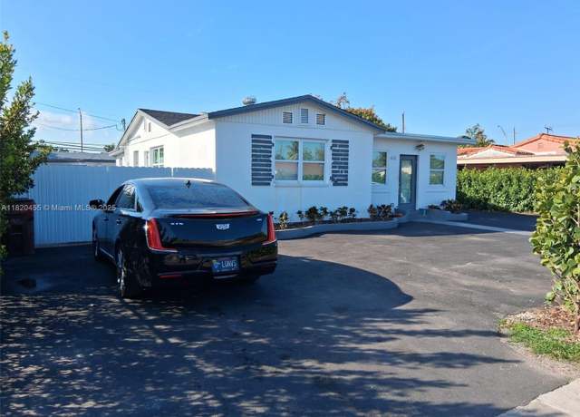 Property at 636 E 18th St, Hialeah, FL 33013, 7 beds, 5 baths