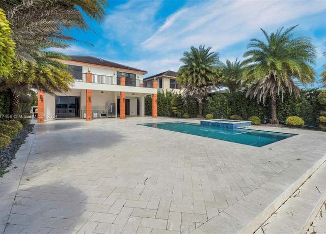 Property at 8900 NW 160th Ter, Miami Lakes, FL 33018, 5 beds, 3.5 baths