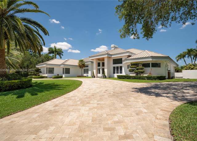 Property at 3425 Saddlebrook Ln, Weston, FL 33331, 5 beds, 5.5 baths