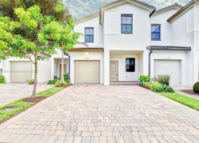 Property at 13108 SW 232nd Ln #13108, Homestead, FL 33170, 3 beds, 2.5 baths