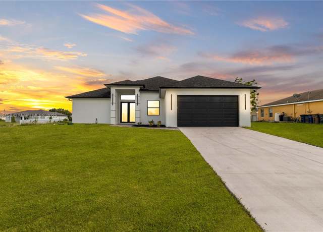 Property at 3105 63rd St W, Lehigh Acres, FL 33971, 3 beds, 3 baths