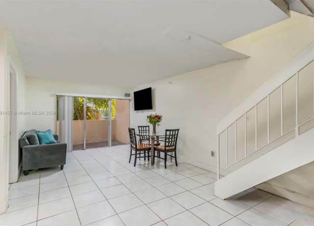 Property at 10661 SW 108th Ave Unit 3B, Miami, FL 33176, 3 beds, 2.5 baths