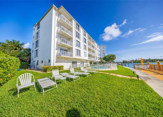 Property at 9270 W Bay Harbor Dr Unit 5D, Bay Harbor Islands, FL 33154, 1 bed, 1.5 baths