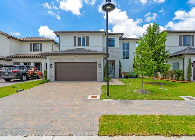 Property at 8110 NW 46th Ter, Doral, FL 33166, 4 beds, 3 baths