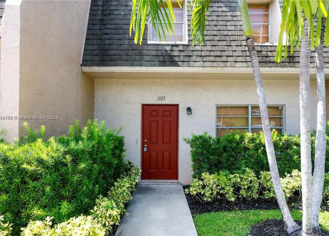 Property at 1325 Partridge Close, Pompano Beach, FL 33064, 3 beds, 2.5 baths