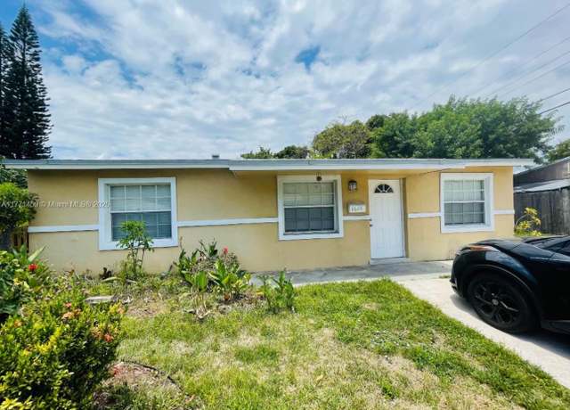 Property at 1624 S 23rd Ave, Hollywood, FL 33020, 3 beds, 2 baths