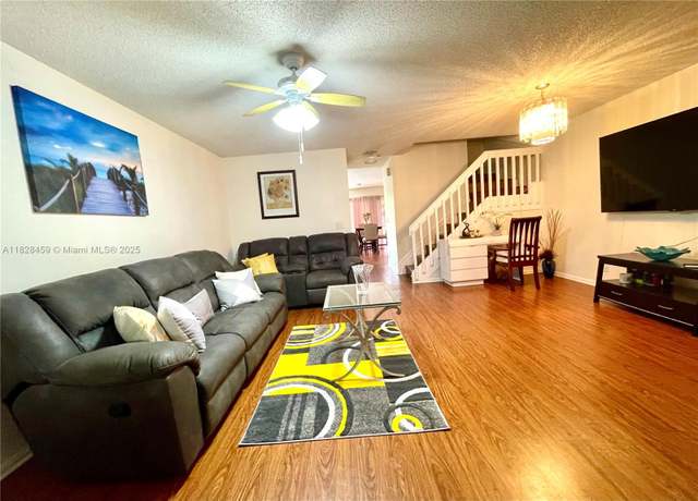 Property at 10152 Royal Palm Blvd Unit 502-B, Coral Springs, FL 33065, 3 beds, 2.5 baths