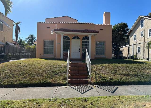 Property at 870 NW 14th Ct, Miami, FL 33125, 5 beds, 4 baths