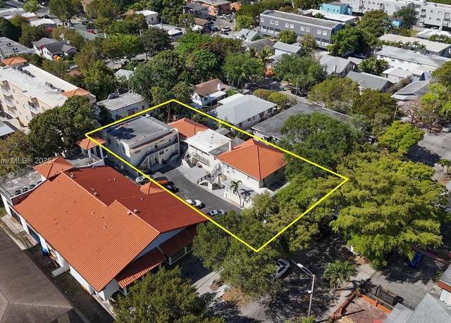 Property at 1362 SW 2nd St, Miami, FL 33135, 26 beds, 21 baths