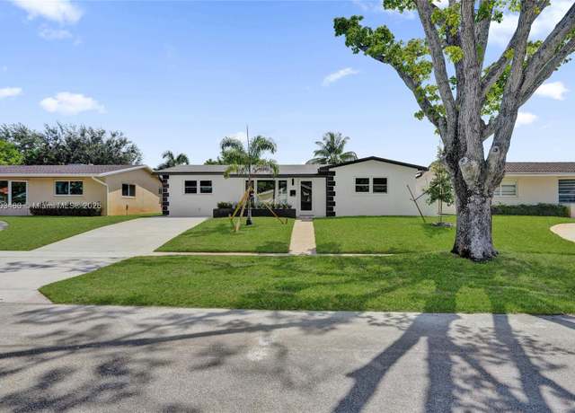 Property at 2021 N 53rd Ave, Hollywood, FL 33021, 3 beds, 2 baths