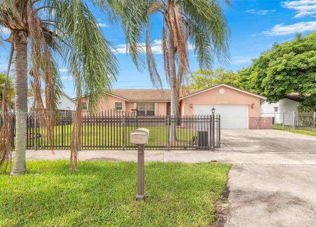 Property at 12400 SW 259th Ter, Homestead, FL 33032, 3 beds, 2 baths