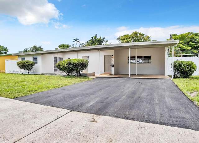 Property at 650 NE 178th St, Miami, FL 33162, 3 beds, 2 baths